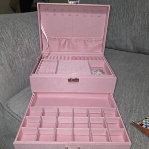 Jewelry OrganizerPink Jewelrv Organizer Box (LOOK AT PICTURES)